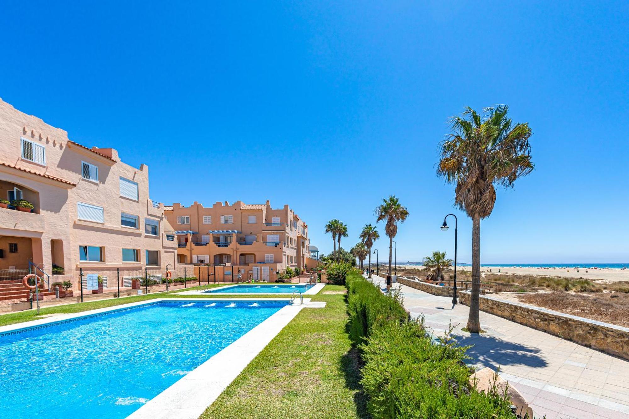 Beachfront, Pool, Terrace, Garage & Fibre Internet Tarifa Exterior foto